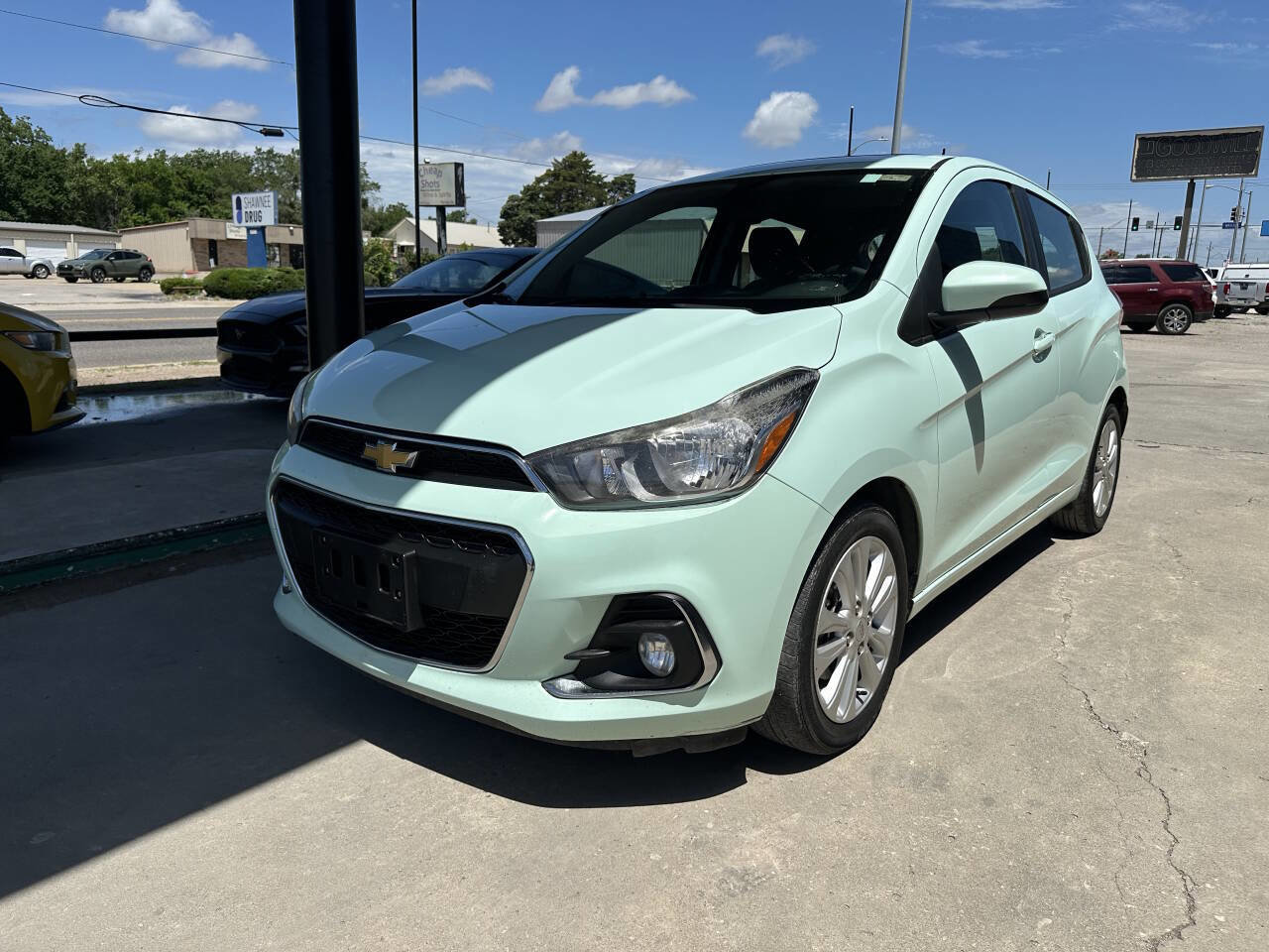 Used 2018 Chevrolet Spark LT FWD image 4