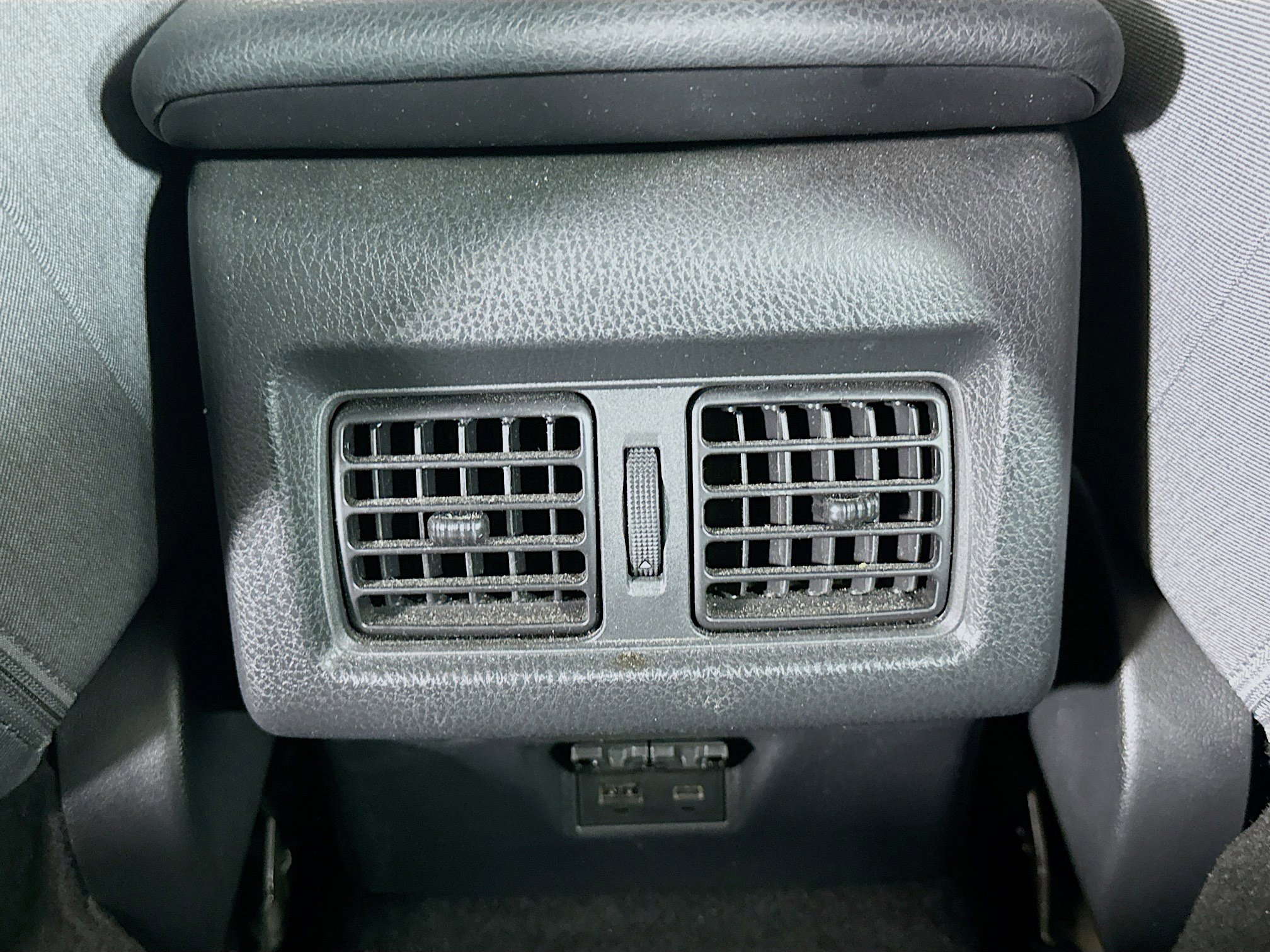 Used 2025 Toyota Camry LE w/ Convenience Package image 27