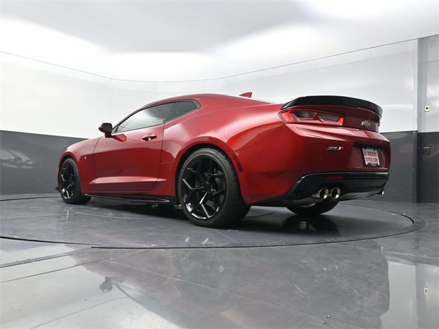 Used 2017 Chevrolet Camaro SS image 27