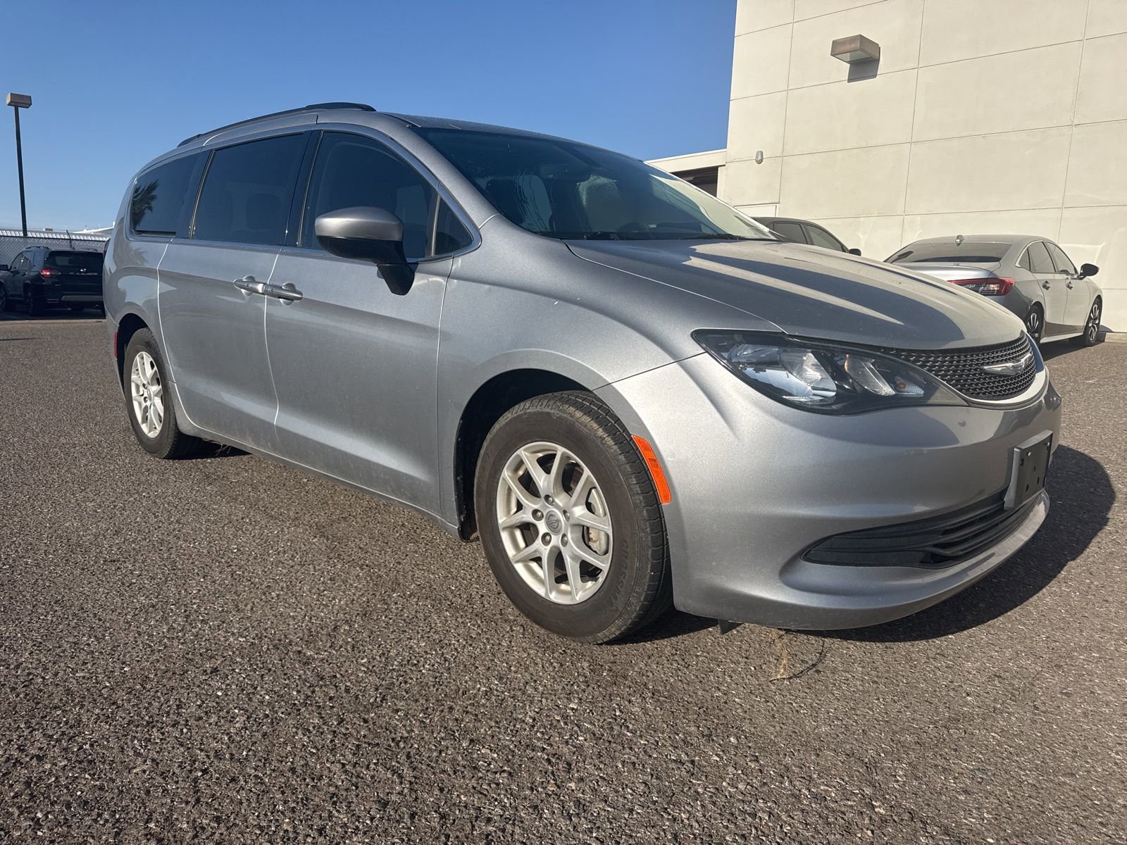 Used 2020 Chrysler Voyager Lxi FWD image 1