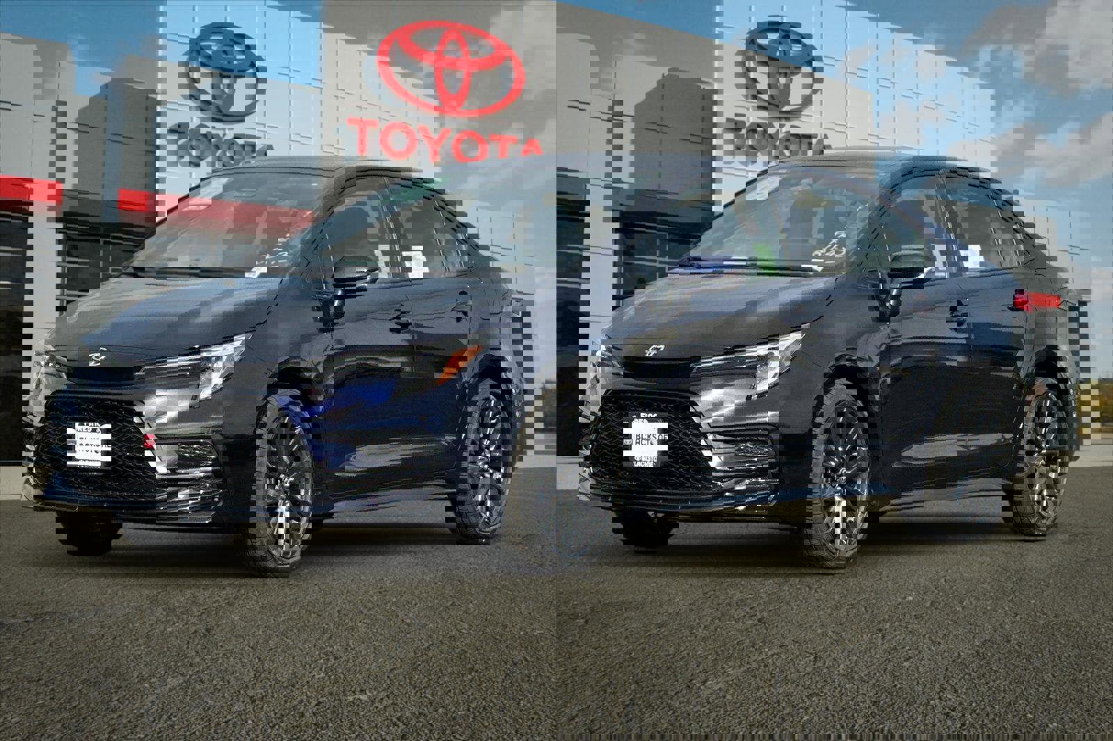 Certified 2026 Toyota Corolla SE w/ SE Premium Package image 7