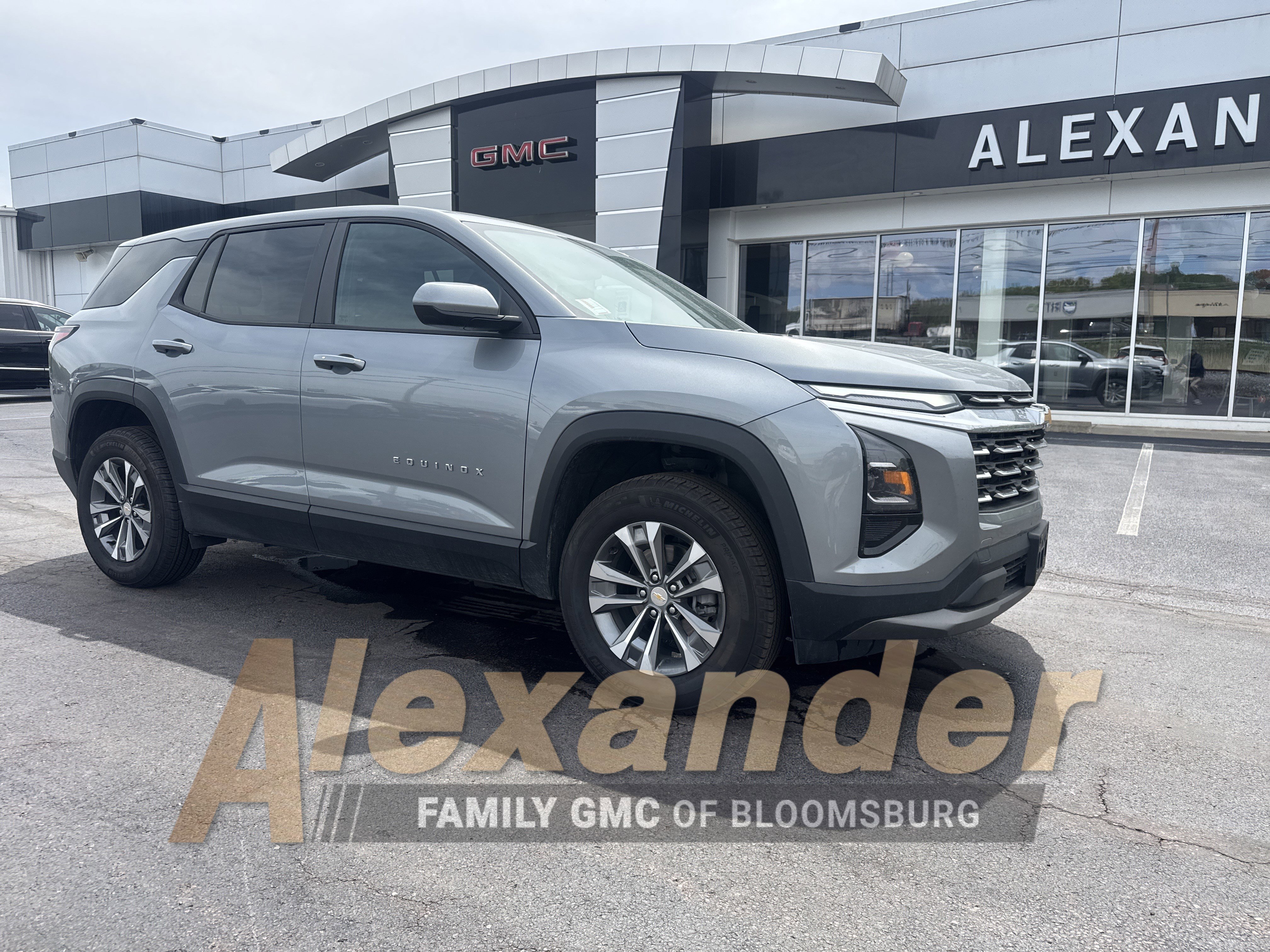Used 2026 Chevrolet Equinox LT AWD/4WD image 1