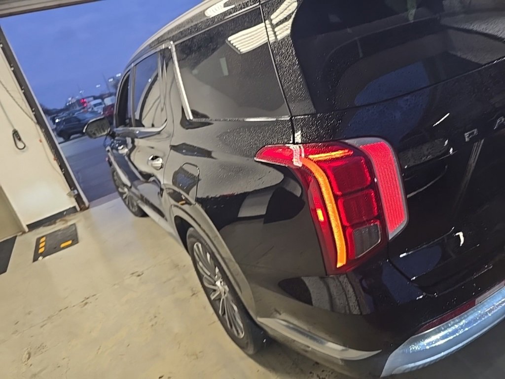 Used 2023 Hyundai Palisade Calligraphy image 6