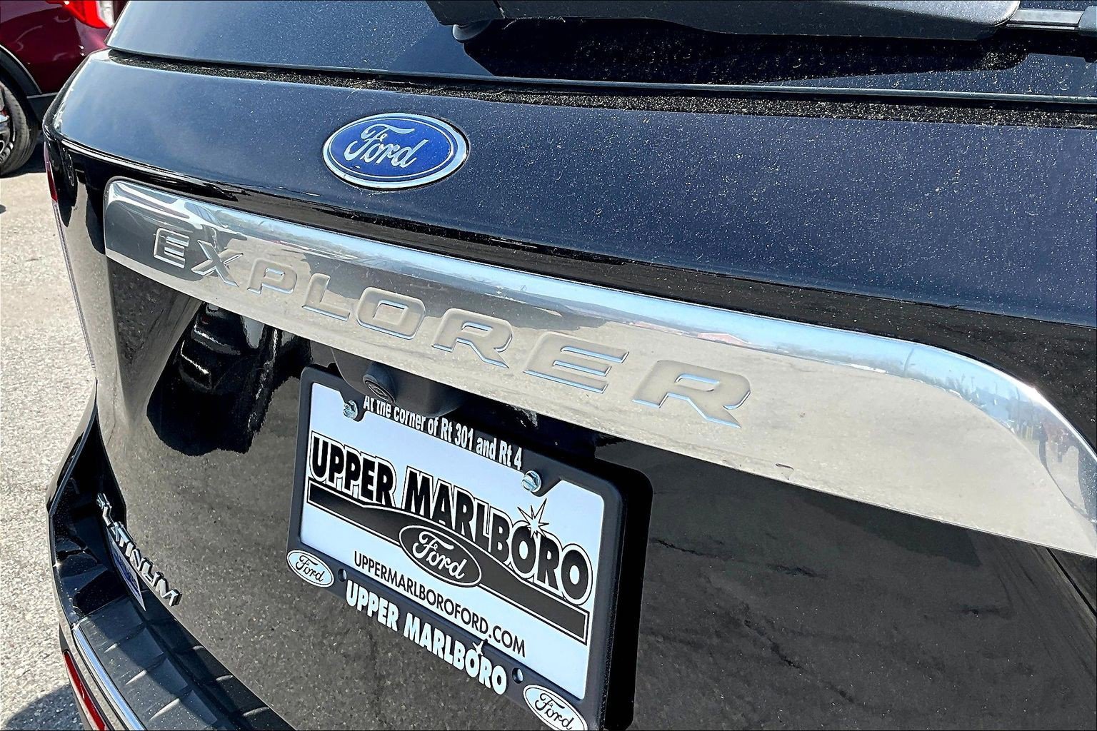 Used 2024 Ford Explorer Platinum w/ Technology Package image 8