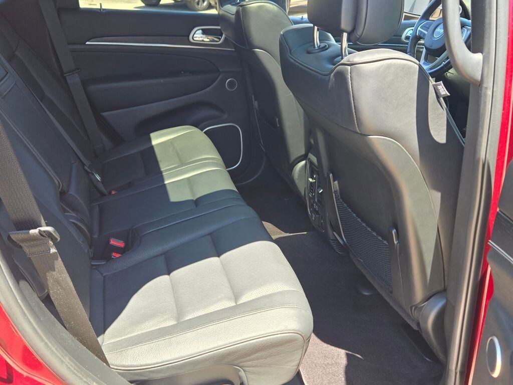 Used 2018 Jeep Grand Cherokee Summit AWD/4WD image 8