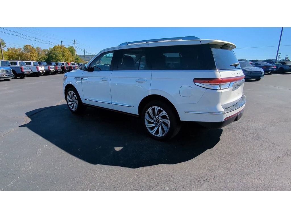 Used 2024 Lincoln Navigator Reserve image 6