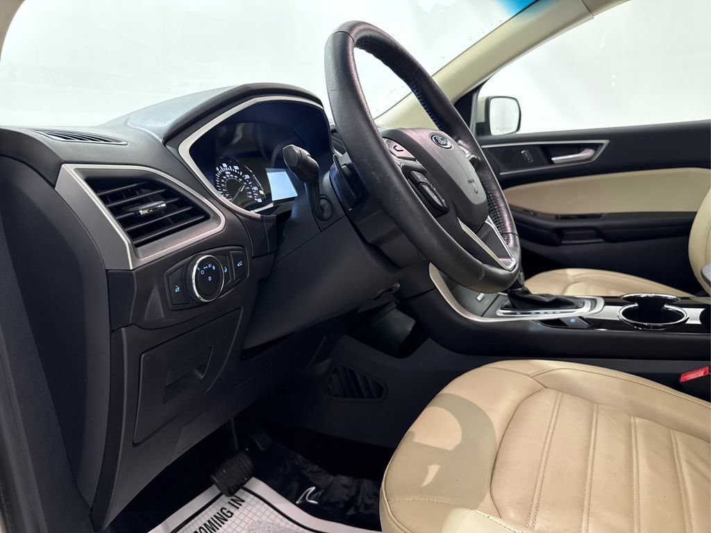Used 2017 Ford Edge SEL w/ Equipment Group 201A FWD image 29