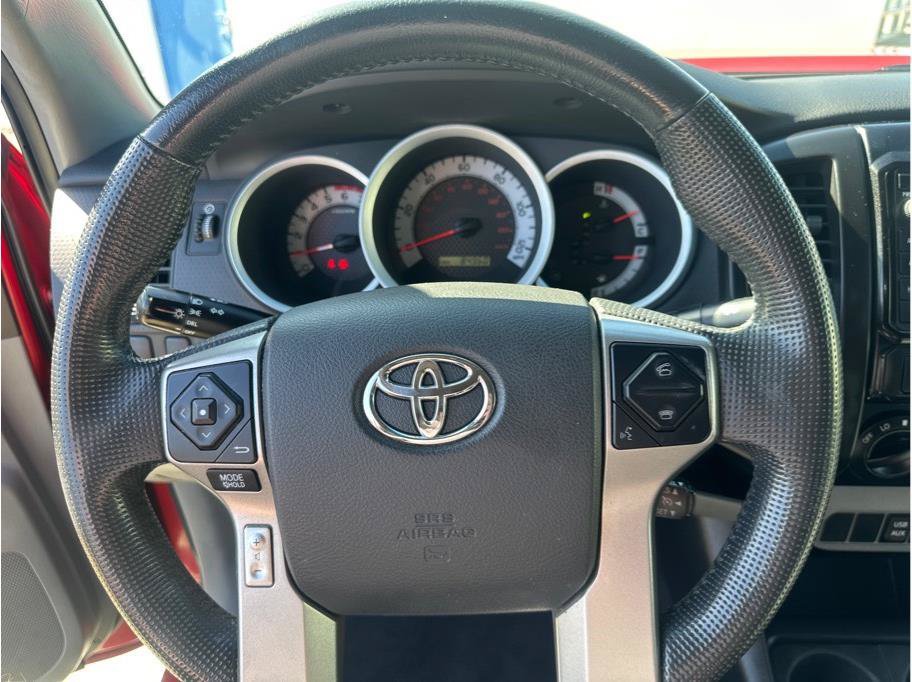Used 2014 Toyota Tacoma PreRunner w/ Convenience Package RWD image 16