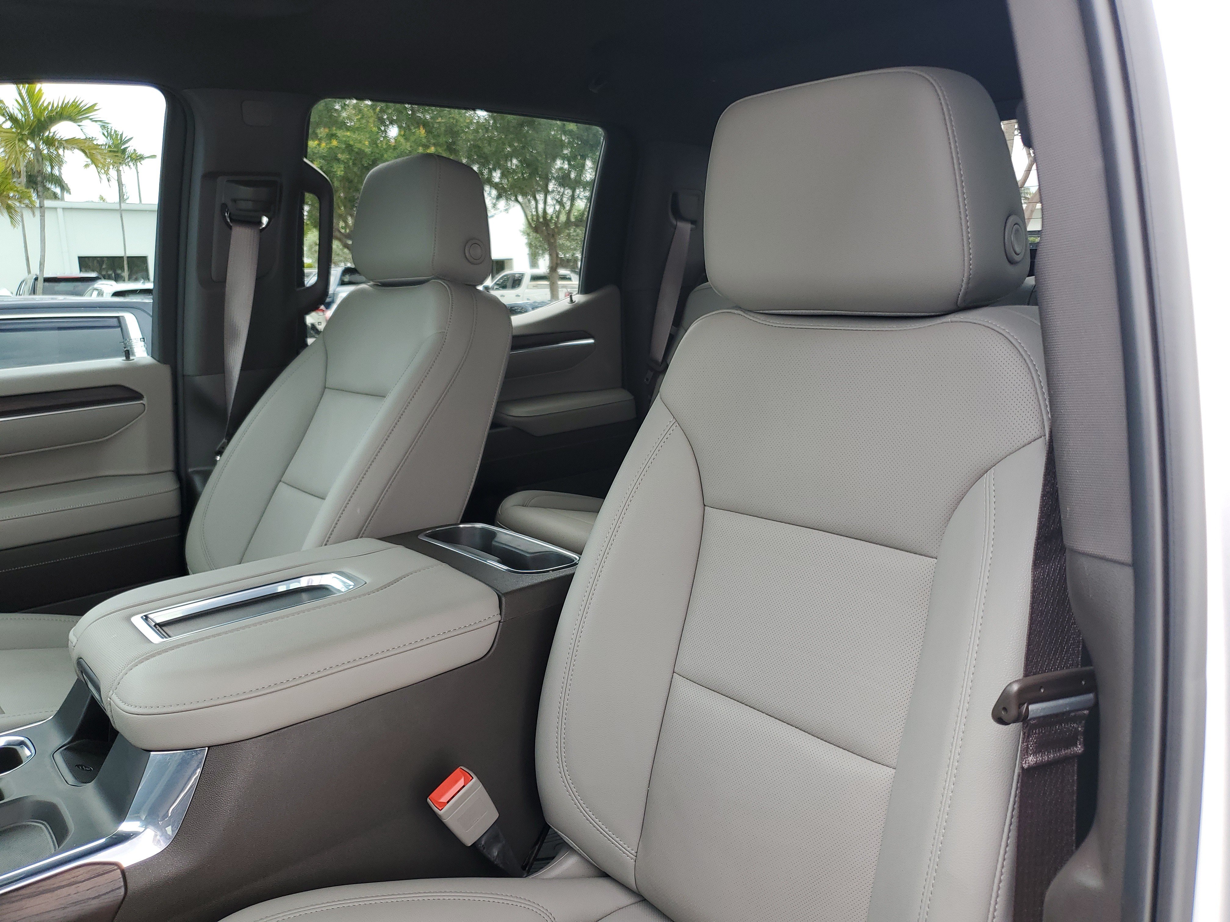 Used 2022 GMC Sierra 1500 SLT w/ SLT Premium Plus Package AWD/4WD image 21