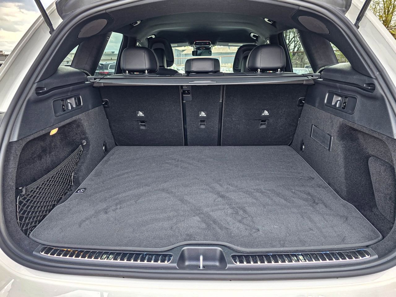 Used 2026 Mercedes-Benz GLC 300 4MATIC image 35