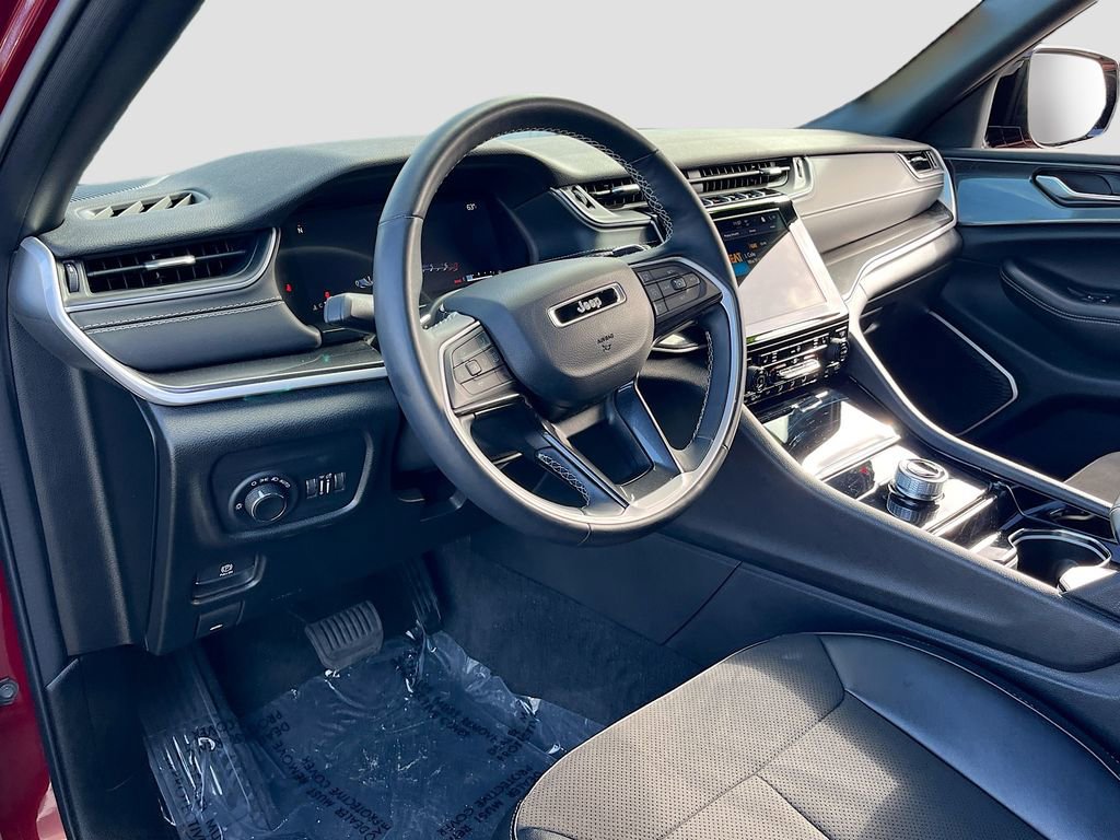 Used 2022 Jeep Grand Cherokee Altitude image 9