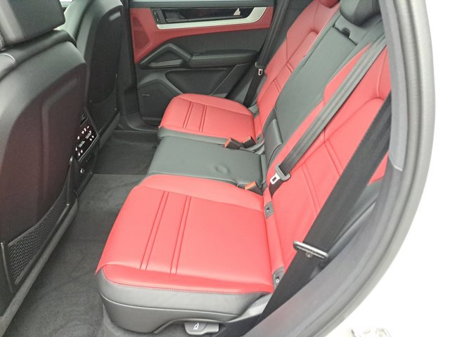 New 2026 Porsche Cayenne S AWD/4WD image 17