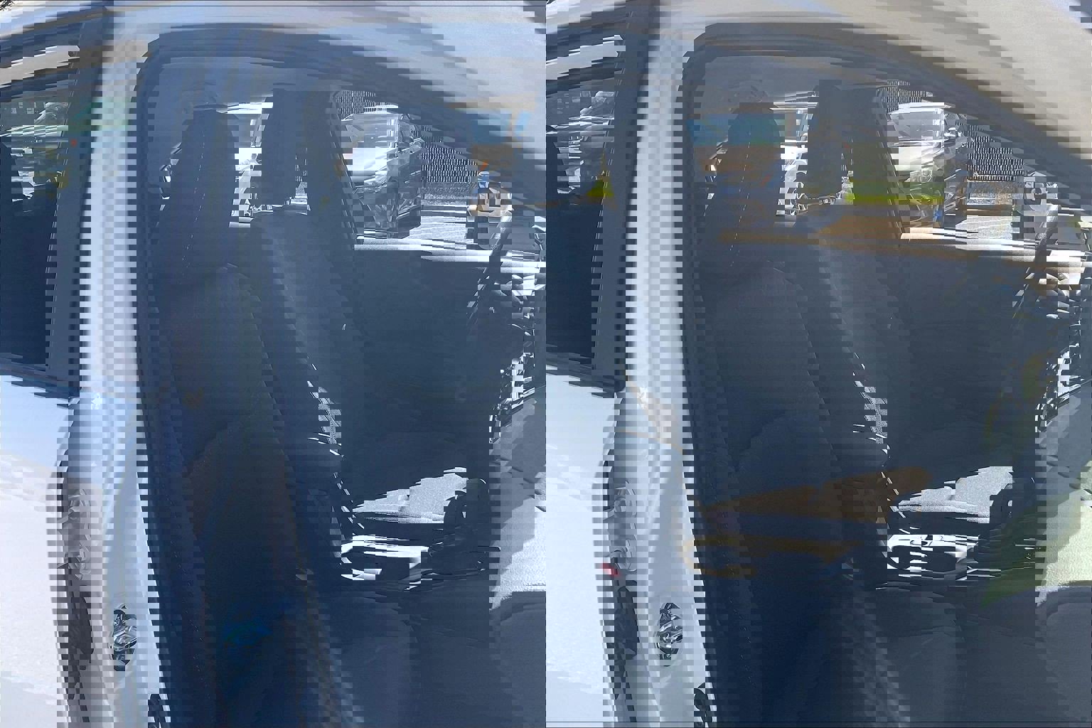 Used 2025 Toyota Corolla LE image 9