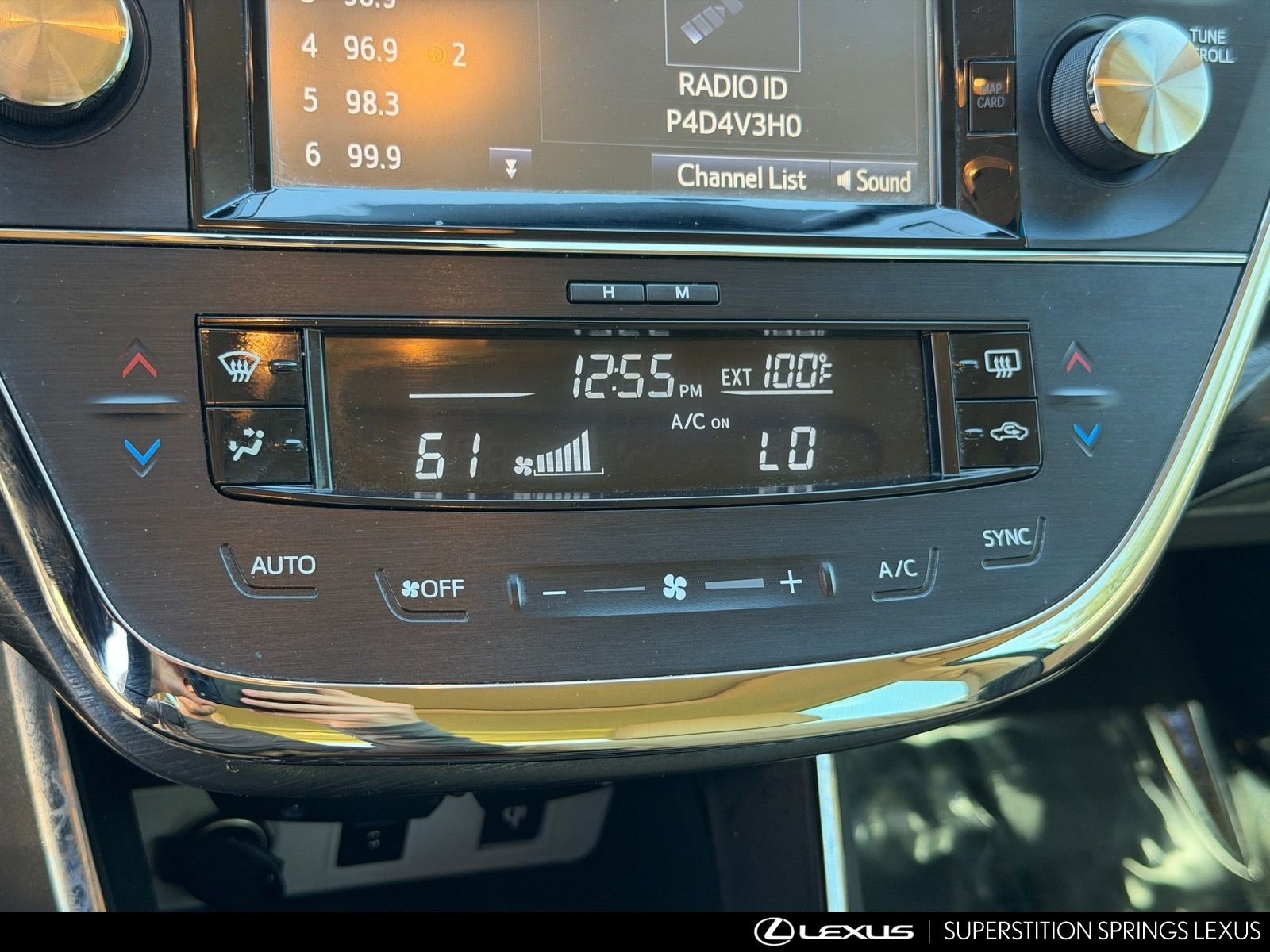 Used 2018 Toyota Avalon Touring w/ Carpet Mat Package image 27