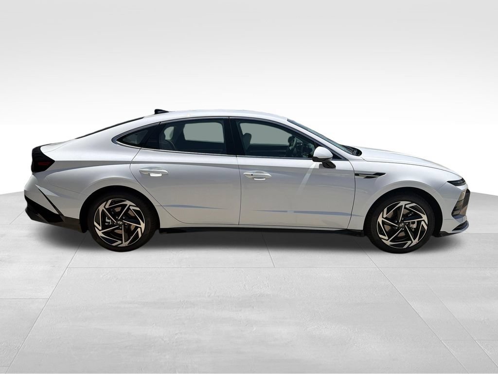 New 2026 Hyundai Sonata SEL FWD image 8
