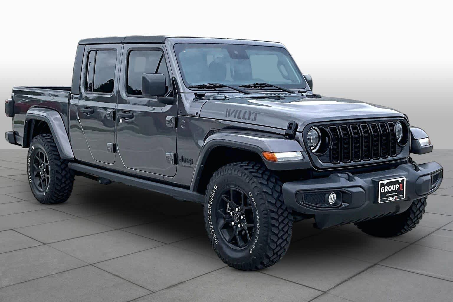 Used 2024 Jeep Gladiator Sport AWD/4WD image 3