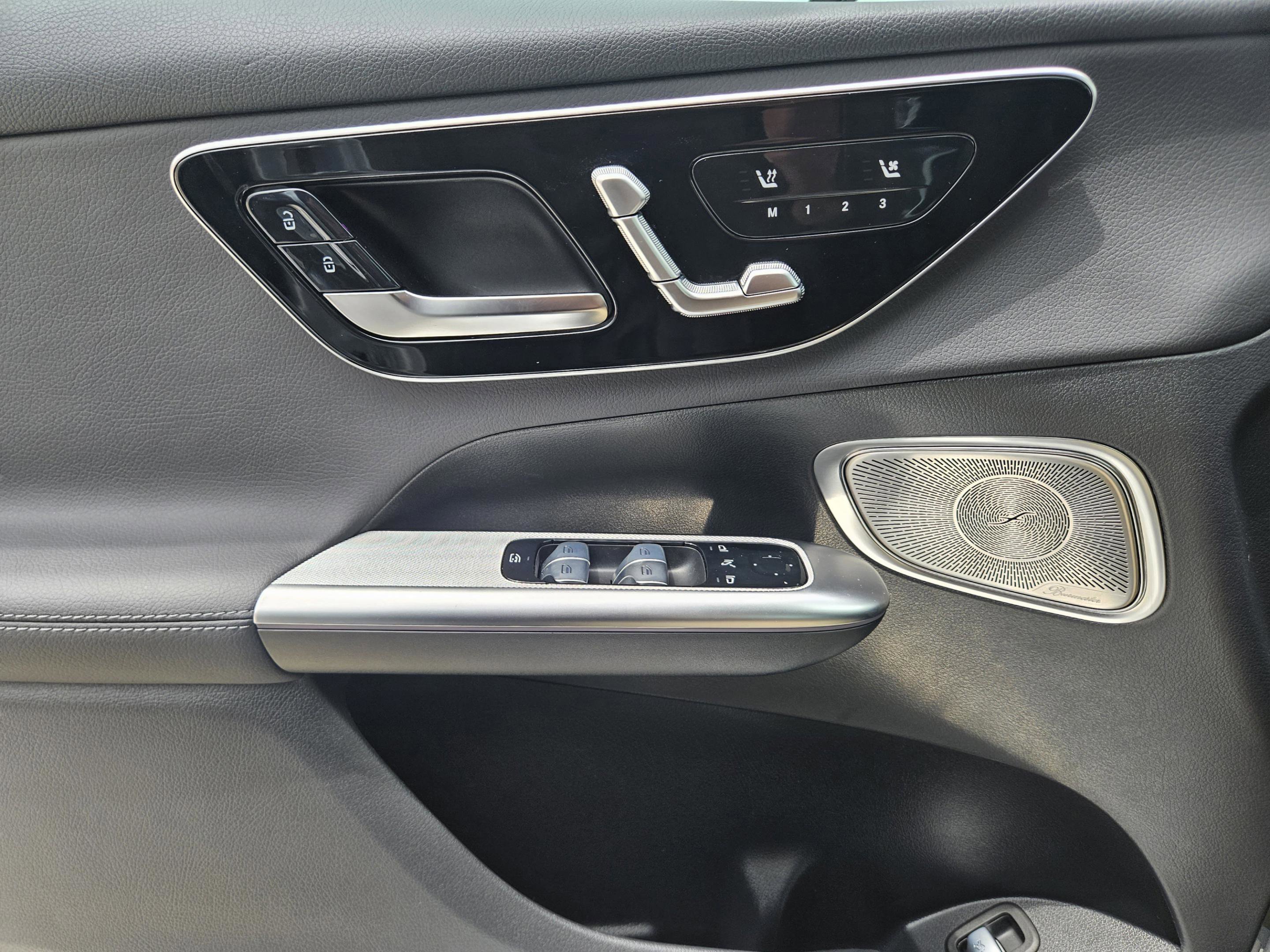 Certified 2026 Mercedes-Benz GLC 300 image 12