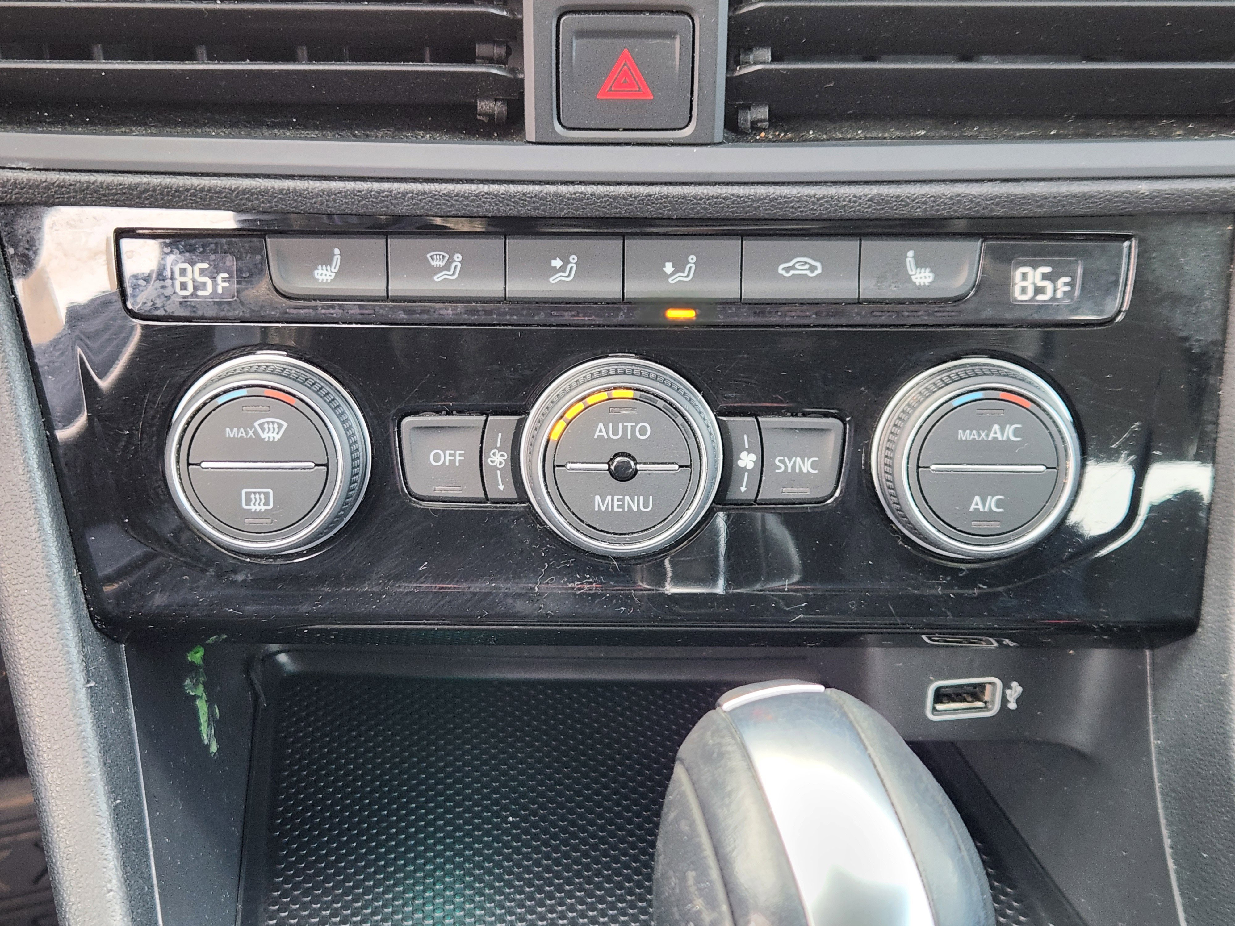 Used 2019 Volkswagen Jetta SEL image 21