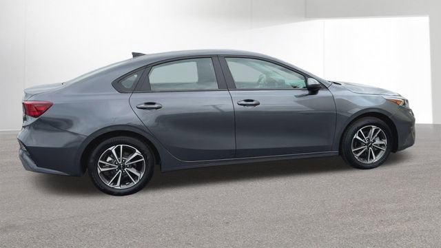 Used 2024 Kia Forte LXS image 10