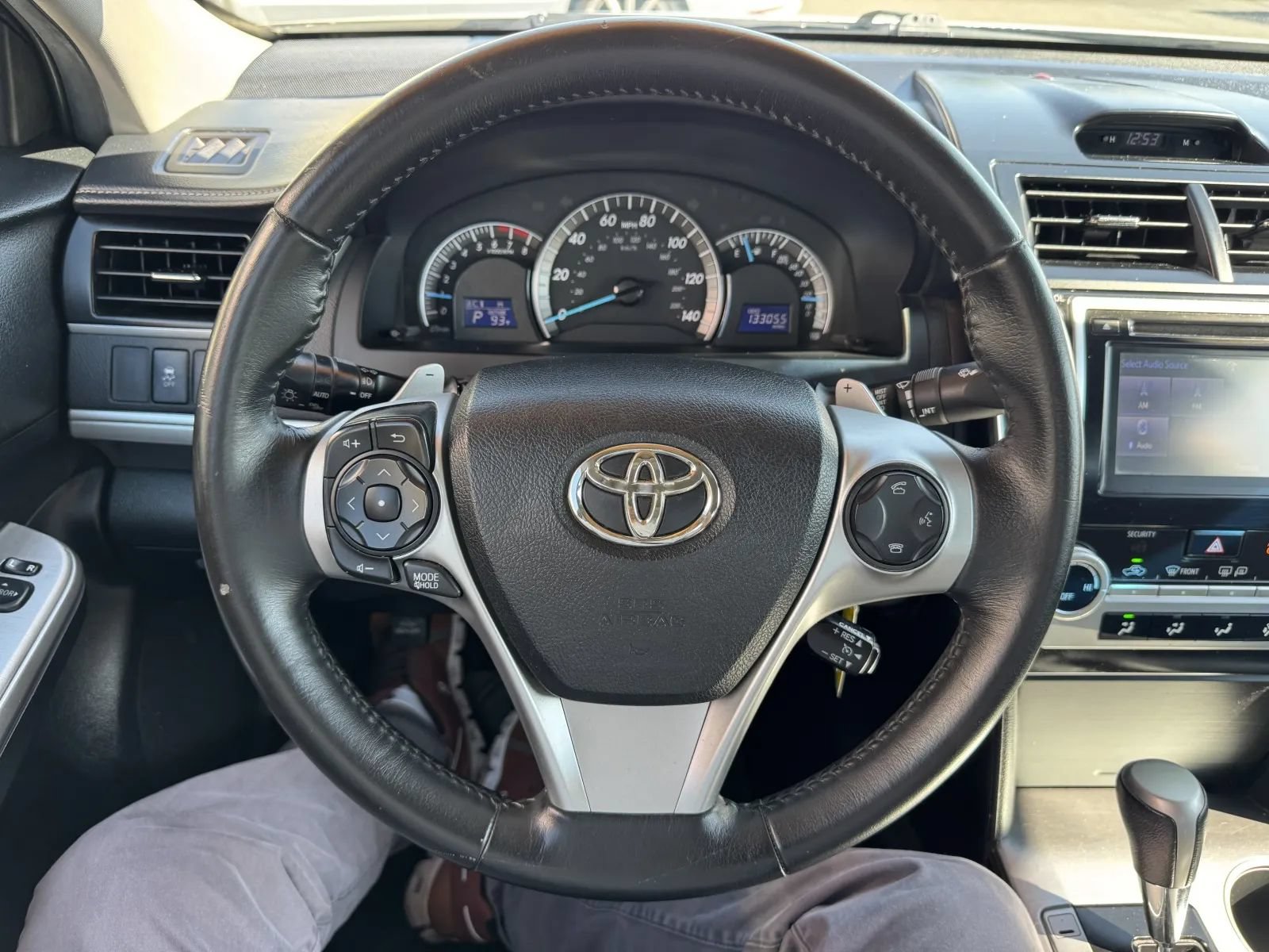 Used 2014 Toyota Camry SE FWD image 13