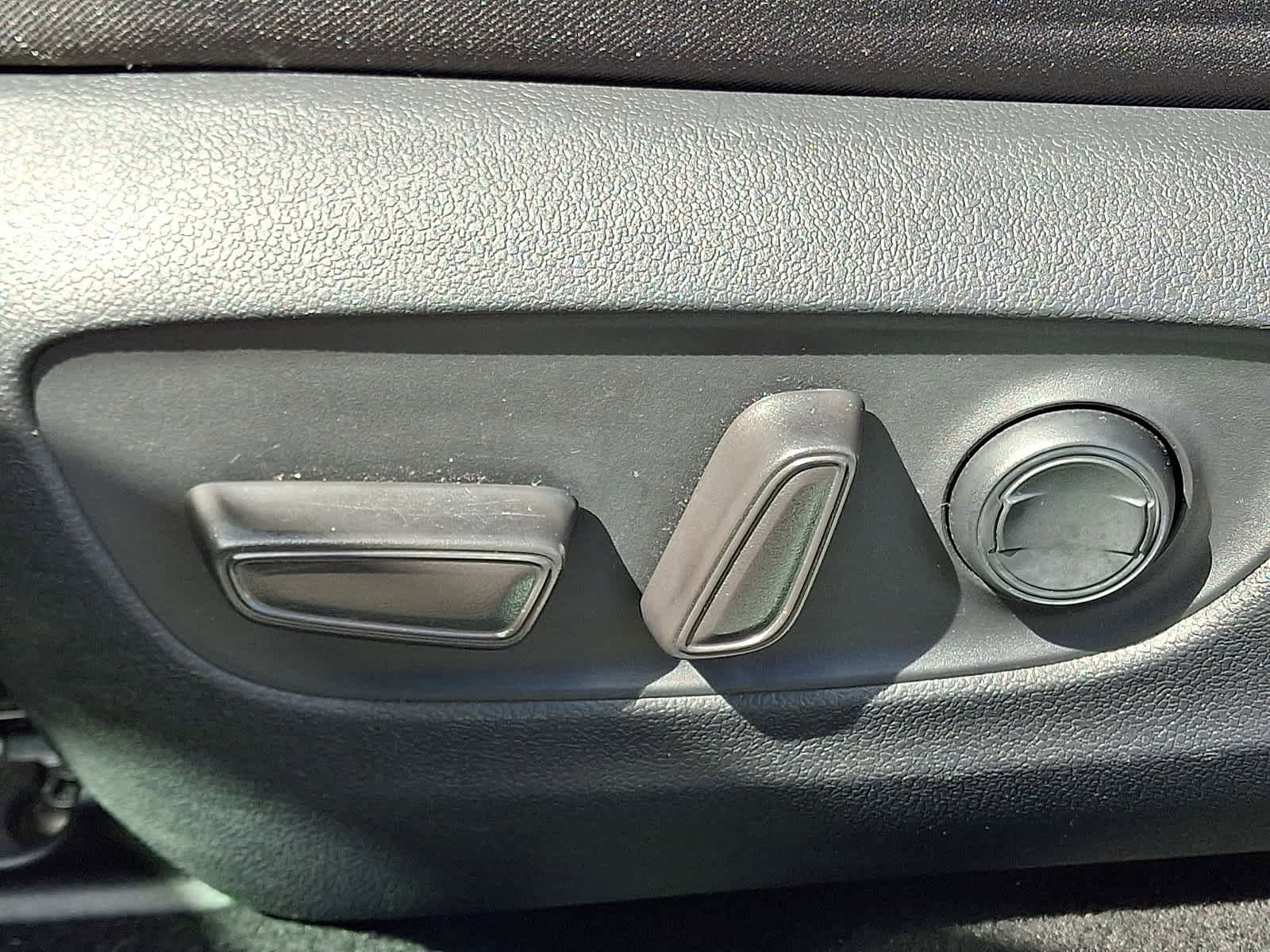 Certified 2021 Toyota RAV4 XLE w/ Convenience Package AWD/4WD image 29