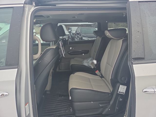 Used 2021 Kia Sedona SX FWD image 25