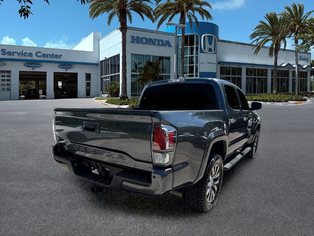 Used 2022 Toyota Tacoma Limited AWD/4WD image 8