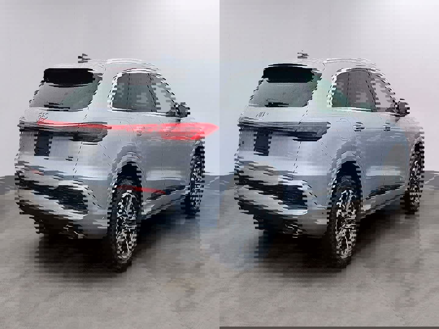 New 2026 Audi Q5 Premium image 4