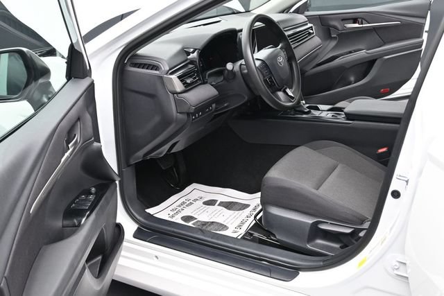 Used 2025 Toyota Camry LE FWD image 16