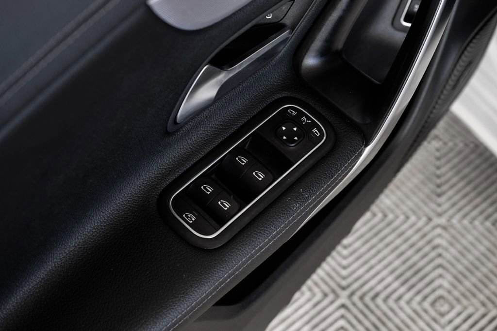 Used 2020 Mercedes-Benz CLA 250 image 43