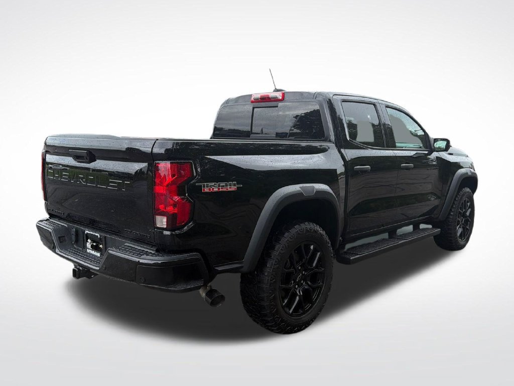 Used 2023 Chevrolet Colorado Trail Boss w/ LPO, Dark Essentials Package AWD/4WD image 7