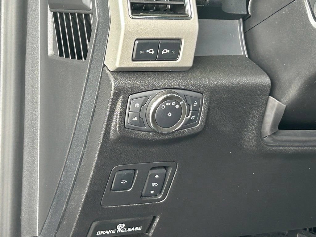 Used 2021 Ford F250 Lariat w/ Lariat Ultimate Package AWD/4WD image 37