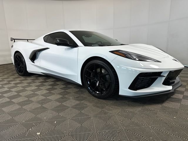 Used 2024 Chevrolet Corvette Stingray Preferred Cpe w/ Z51 Performance Package image 2