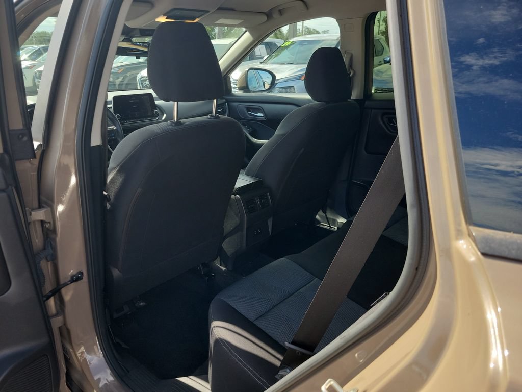 Certified 2024 Nissan Rogue SV FWD image 10