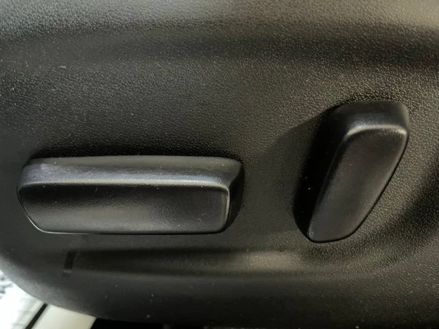 Used 2014 Toyota RAV4 Limited AWD/4WD image 13