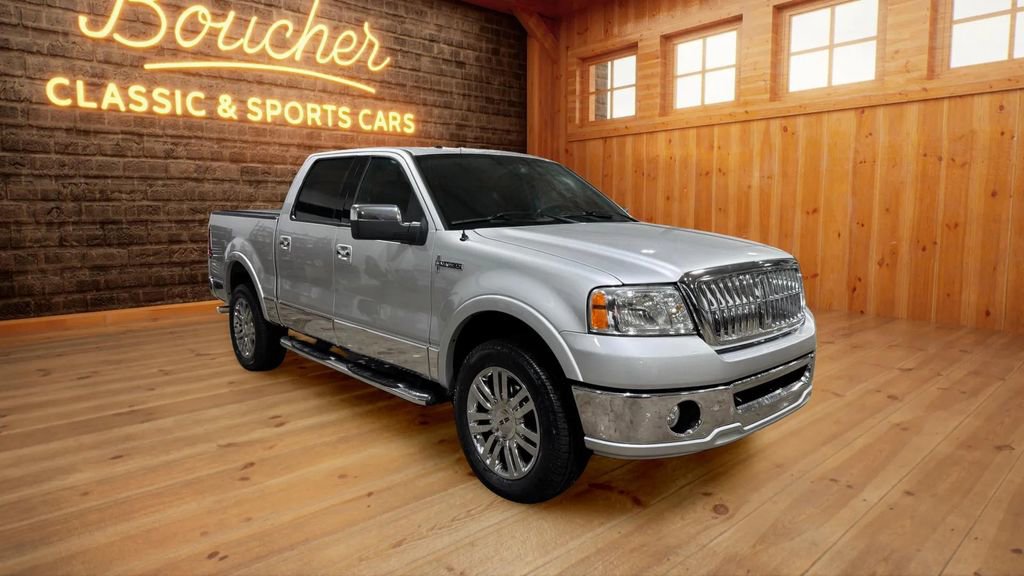 Used 2007 Lincoln Mark LT 4x4 image 1