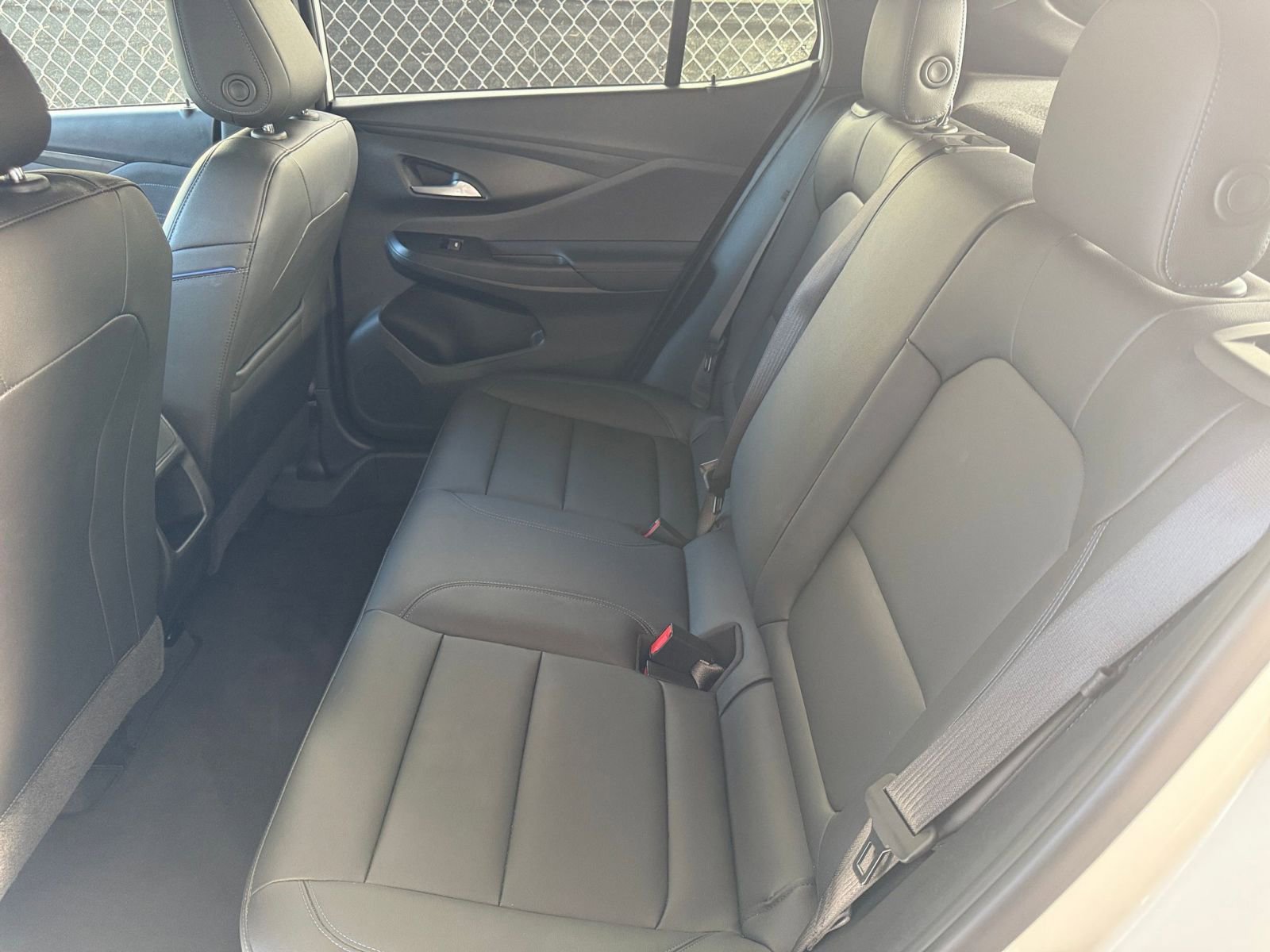 Used 2025 Buick Envista Sport Touring image 25