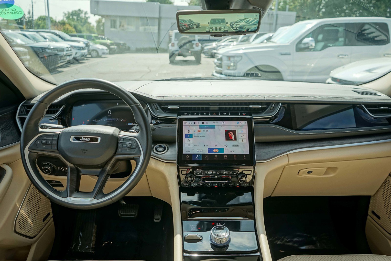 Used 2022 Jeep Grand Cherokee L Limited w/ Luxury Tech Group II image 12