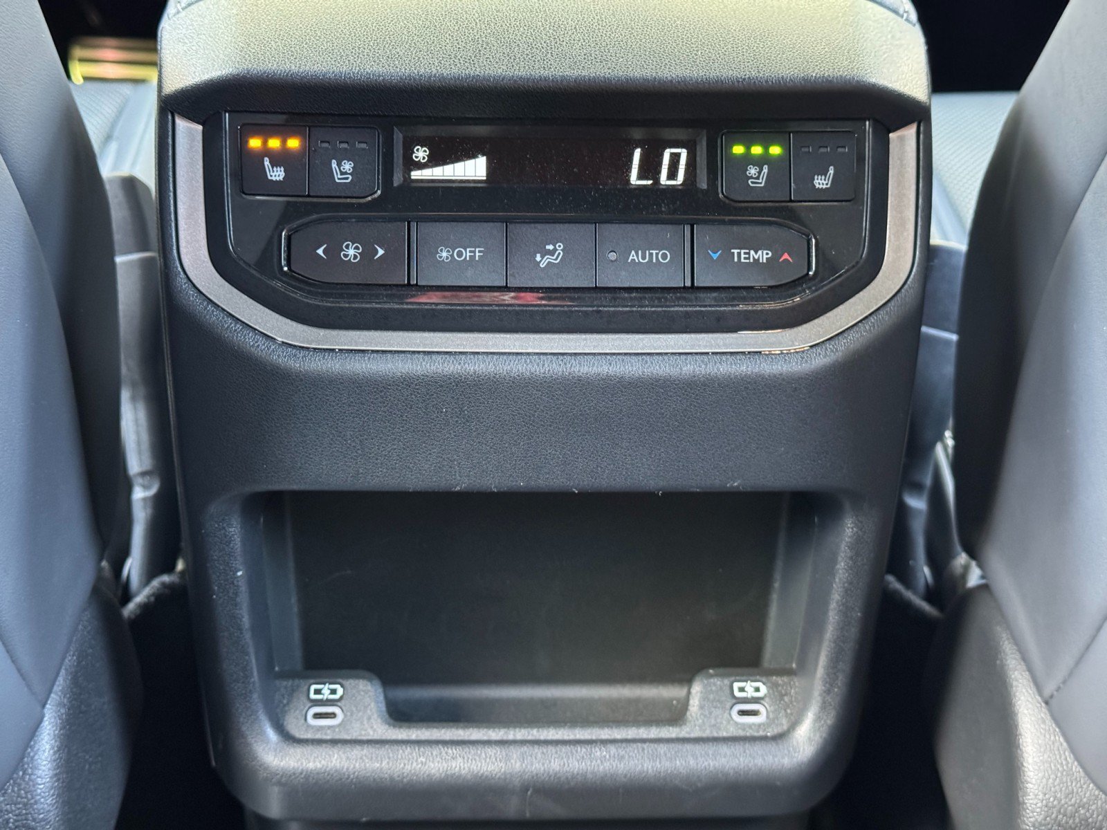Used 2024 Lexus TX 500h AWD w/ Technology Package image 34