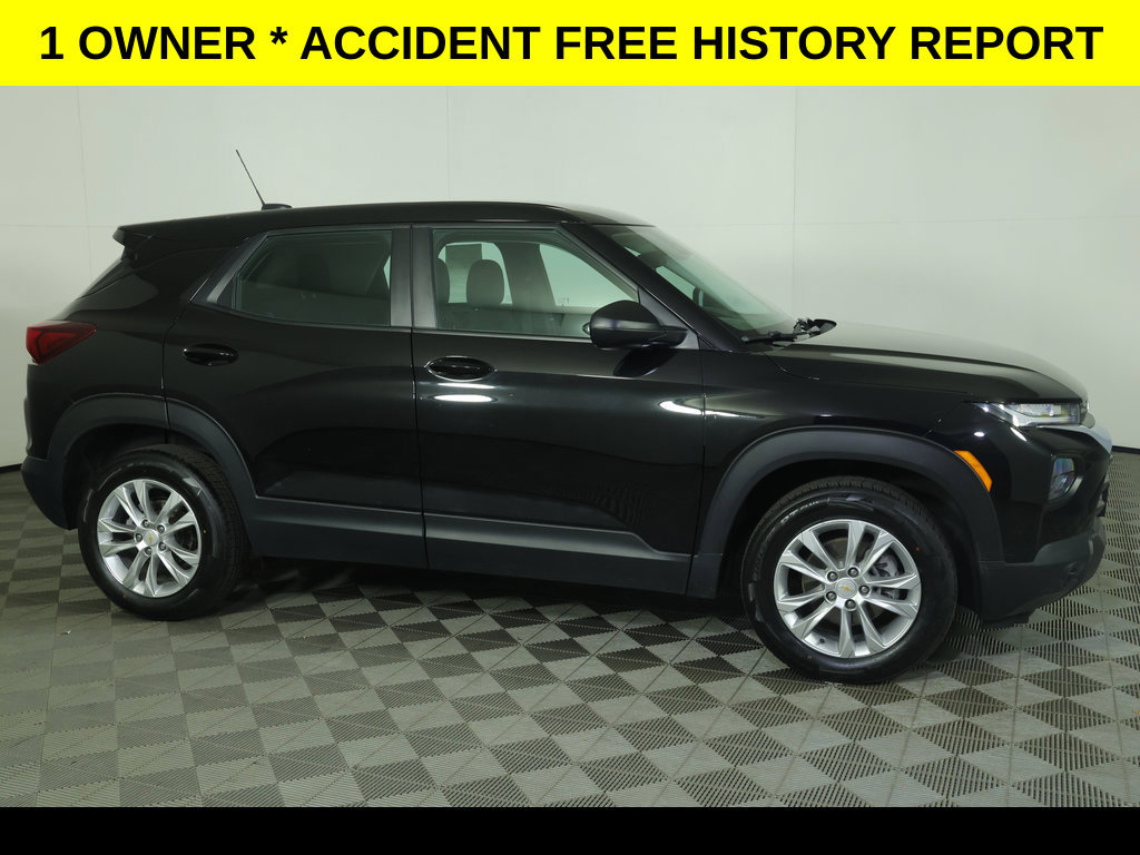 Used 2023 Chevrolet TrailBlazer LS AWD/4WD image 2