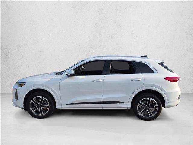 Certified 2025 Audi Q5 Premium w/ Convenience Package AWD/4WD image 9