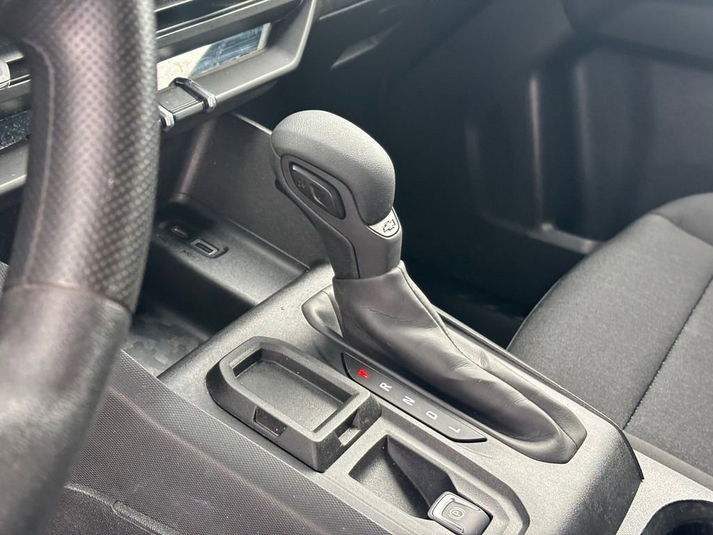 Used 2023 Chevrolet Colorado W/T w/ WT Convenience Package II RWD image 10