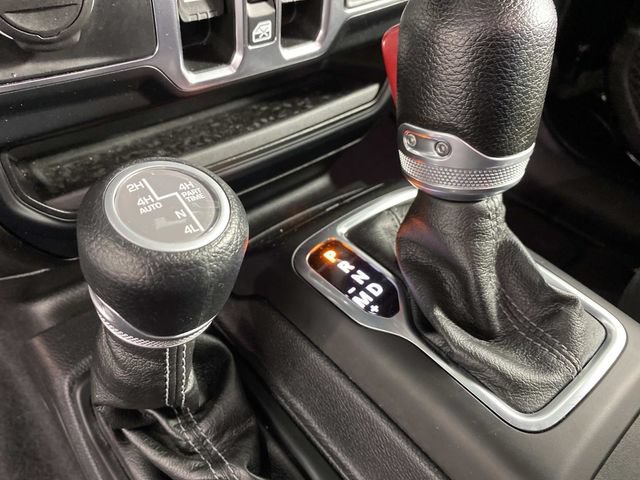 Used 2024 Jeep Wrangler Unlimited AWD/4WD image 24
