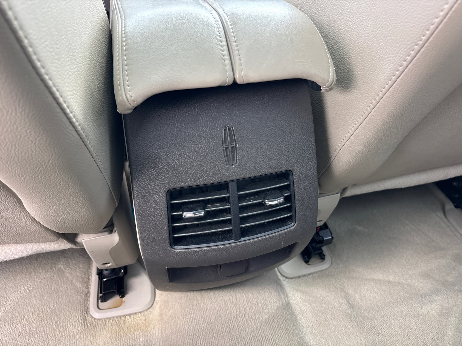 Used 2013 Lincoln MKX FWD image 31