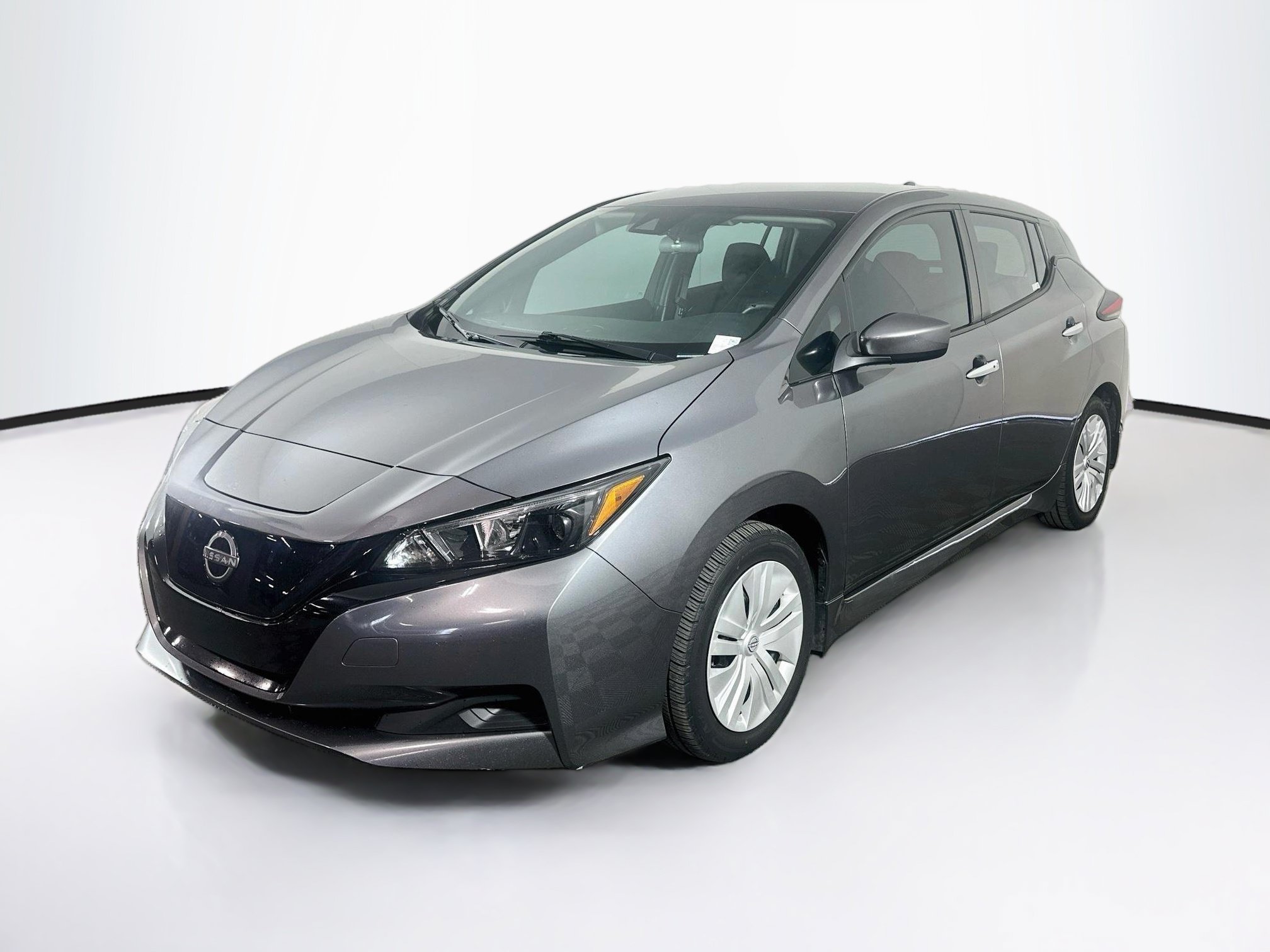 Used 2023 Nissan Leaf S FWD image 3