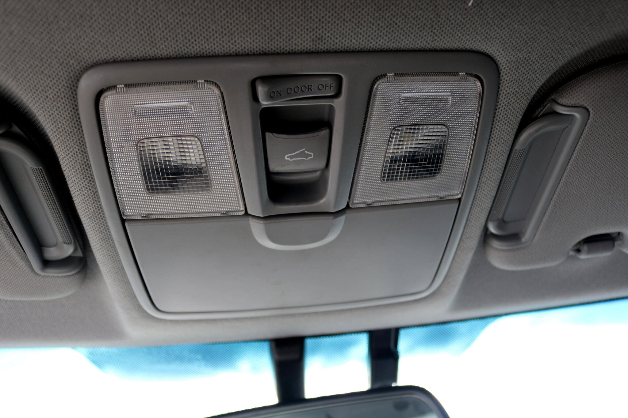 Used 2015 Hyundai Veloster w/ Option Group 03 image 28