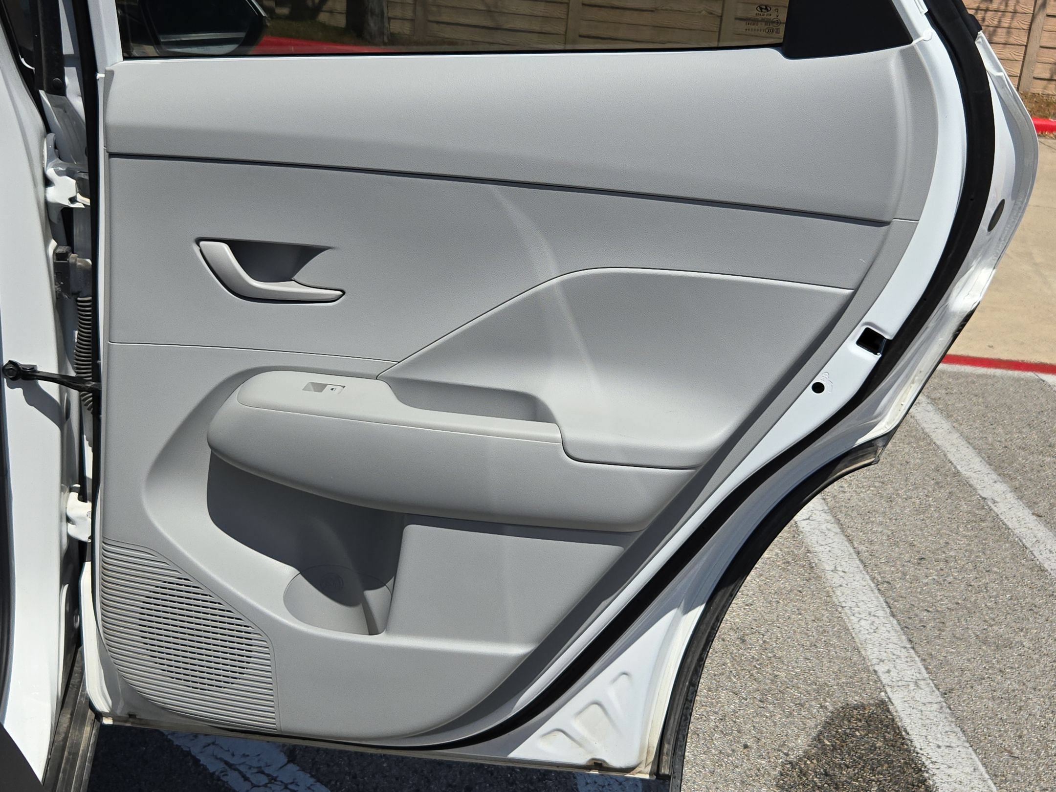 Used 2024 Hyundai Kona SEL AWD/4WD image 25