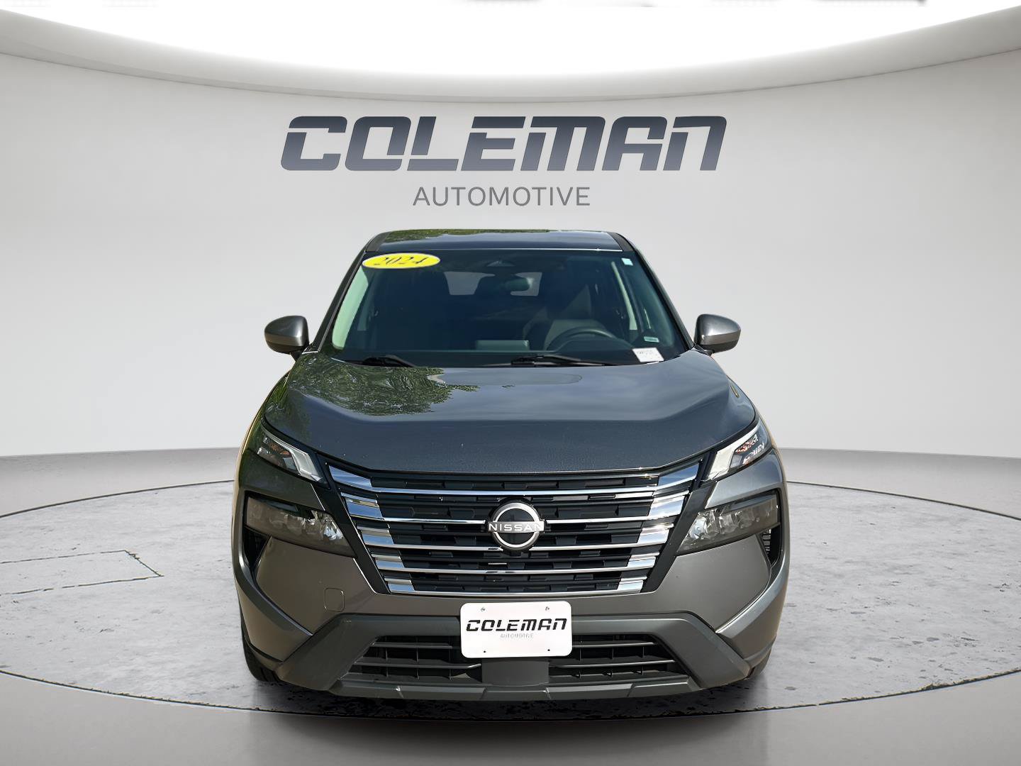 Used 2024 Nissan Rogue SV FWD image 8