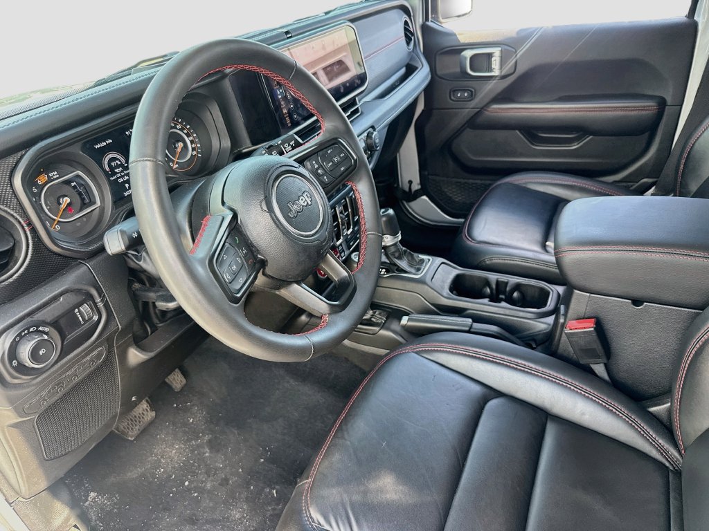 Certified 2024 Jeep Wrangler Unlimited Rubicon AWD/4WD image 25