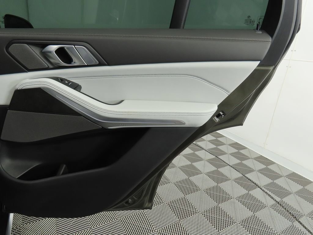 Certified 2024 BMW X5 xDrive40i w/ Premium Package image 27